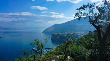 Sorrento 'nun panoramik manzarası, İtalya' daki Amalfi Sahili