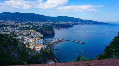Sorrento 'nun panoramik manzarası, İtalya' daki Amalfi Sahili