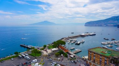 Sorrento 'nun panoramik manzarası, İtalya' daki Amalfi Sahili