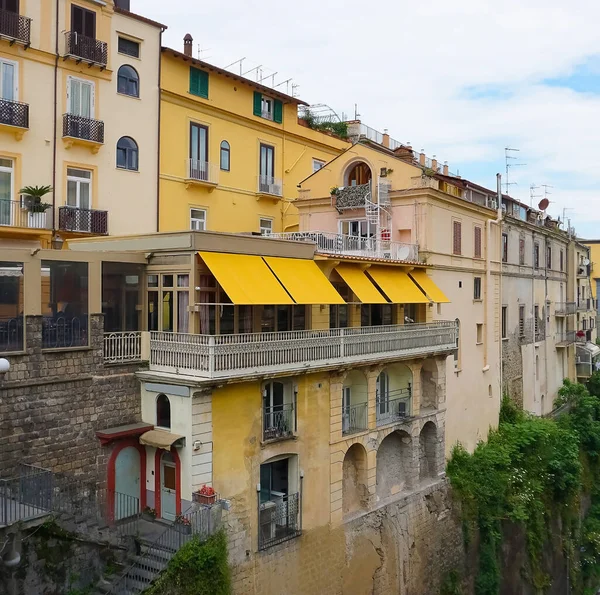 # Sorrento 'nun ünlü deniz yolu # # Kaya yaz manzarası, İtalya, Amalfi sahili #