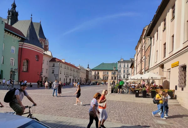 Krakov Polsko Května 2023 Lidé Náměstí Hlavního Trhu Krakově Letním — Stock fotografie