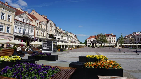 Жешув Польша Мая 2023 Года Люди Отдыхают Рыночной Площади Старом — стоковое фото