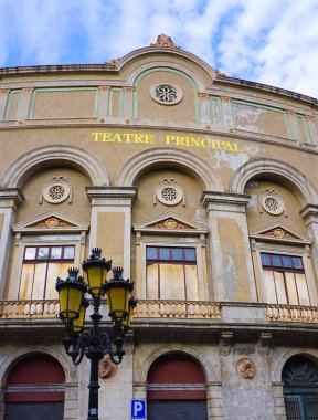 Barcelona, İspanya - 23 Mayıs 2023: Barcelona Gran Teatro del Liceo Liceu cephesi La Ramblas 'da