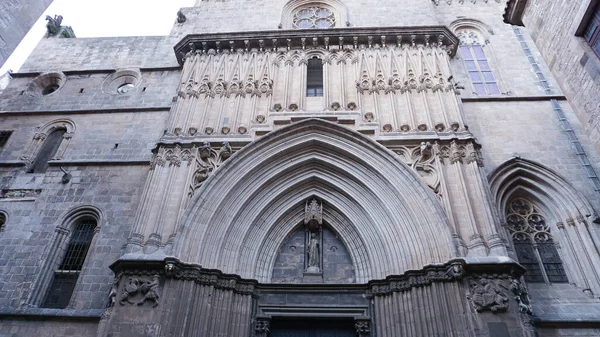 Двері Святого Іво Північній Стороні Колишній Головний Вхід Барселонського Собору — стокове фото