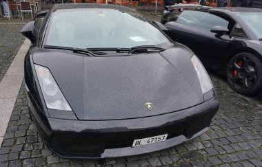 Winterthur, İsviçre - 21 Ekim 2023: Lamborghini araba Winterthur, İsviçre - 21 Ekim 2023