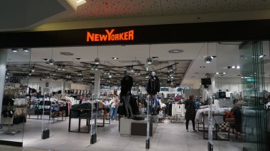 Winterthur, İsviçre - 21 Ekim 2023: Winterthur, İsviçre 'de New Yorker mağazası