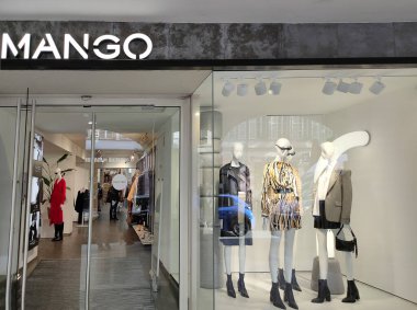 Winterthur, İsviçre - 21 Ekim 2023: Winterthur, İsviçre 'deki alışveriş merkezi Archhofe