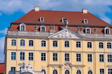 Drezden, Almanya - eski merkezdeki mimari ve tarihi bina