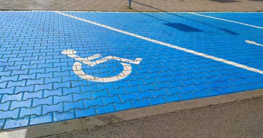 Engelli işareti, ayrıntılı bir sinyal bir park destek