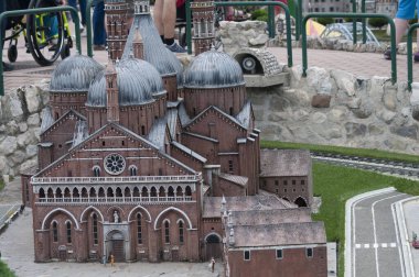 Viserba, İtalya - 25 Haziran 2024: İtalya 'nın Rimini kentindeki İtalya' nın Miniatura kentindeki Tema Parkı 'nda bulunan Padova, küçük ölçekli ünlü cazibelerin yeniden üretimi