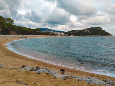 Kosta Brava 'da Lloret de Mar' da Fenals plajı, İspanya 'da Katalonya