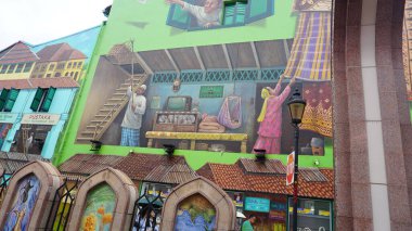 Singapur - 21 Ocak 2025: Muscat Caddesi 'nde Kuzey Köprüsü Yolu ile Bağdat Caddesi arasındaki duvar resmiyle çekim gücü 21 Ocak 2025.