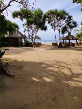 Endonezya 'daki Bali' deki Nusa Gede Adası 'nda tropik harika Nusa dua plajı.