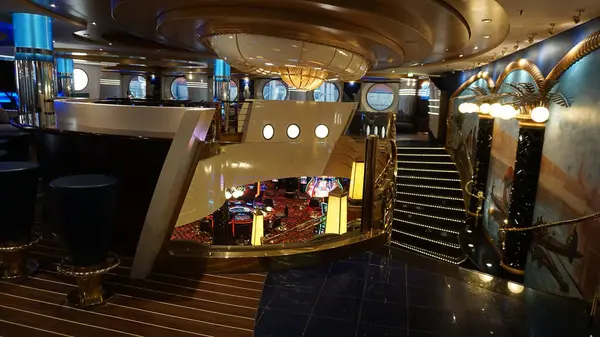 Trieste, İtalya - 9 Mayıs 2025: MSC Fantasia yolcu gemisinde