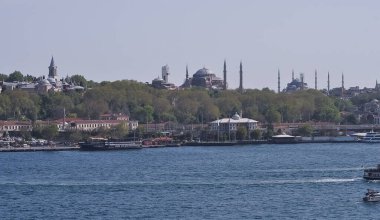 İstanbul 'da gün batımında Ayasofya Camii - hava manzaralı