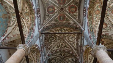 Verona, İtalya - 12 Mayıs 2025: Basilica di Santa Anastasia