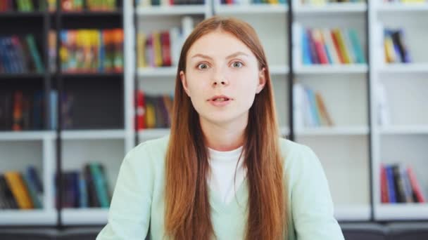 Teenager Girl Long Hair Talking Emotionally Webcam Gesturing Online Meeting — Stok video