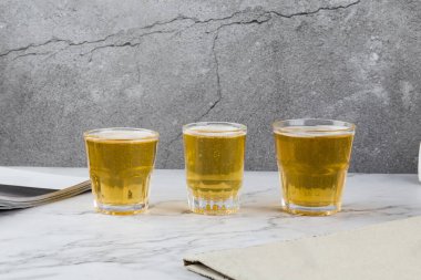 Çay demlemek için şeffaf evrensel su bardağı