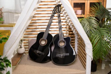 Gitarcı, ahşap gitar, klasik gitar