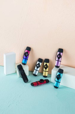 Renkli Kazu flüt sesi ve düdük enstrümanı