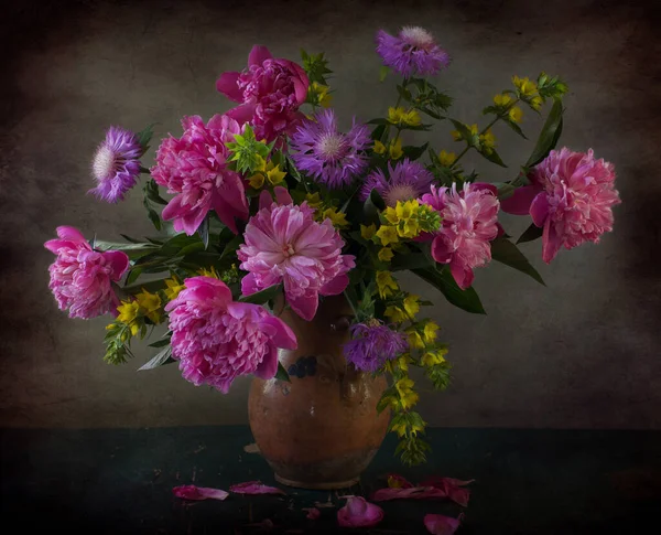 Virágcsokor Csendélet — Stock Fotó