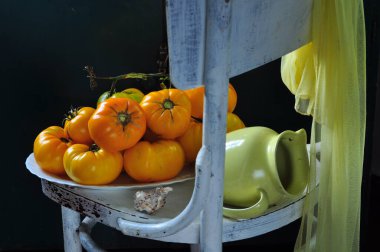 Kutuda taze sebzeler