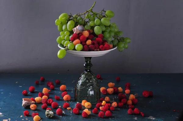 Still Life Fresh Fruits Berries Dark Background — Stockfoto