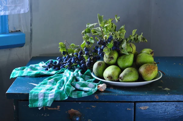 成熟的水果装在篮子里的箱子里 — 图库照片