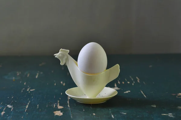 Rauwe Eieren Een Tafel Stockfoto