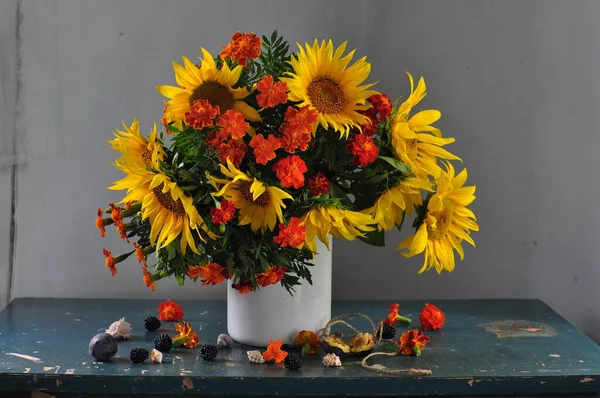 Bouquet Autunnale Con Girasoli Fiori — Foto Stock