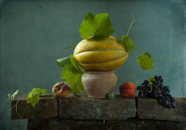 Bir vazoda üzüm ve armutla dolu bir hayat 