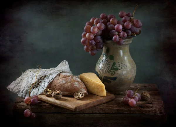 Üzüm ve peynirle dolu bir hayat 