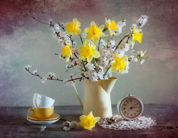 stock image spring still life with a bouquet of yellow and white flowers 