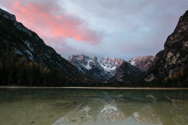 Dağların güzel manzarası 