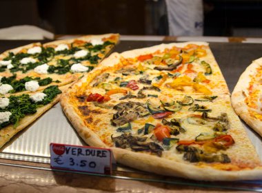 Piyasada pizza 