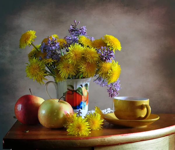 Букет Свежих Весенних Цветов Темном Фоне — стоковое фото
