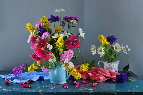 Stillleben Leben Mit Strauß Und Blumenstrauß Stillleben — Stockfoto