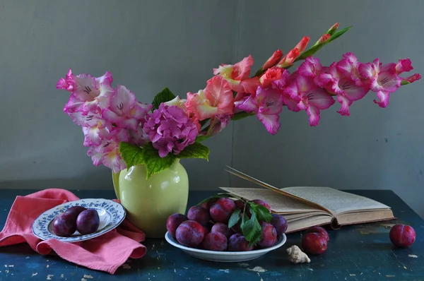 Nature Morte Con Bouquet Fiori Petunia — Foto Stock