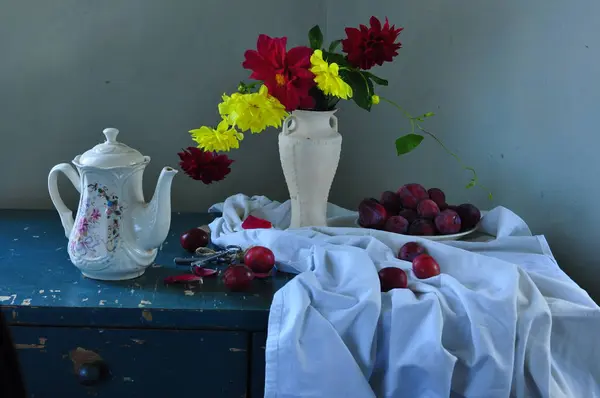Stillleben Mit Einem Blumenstrauß — Stockfoto