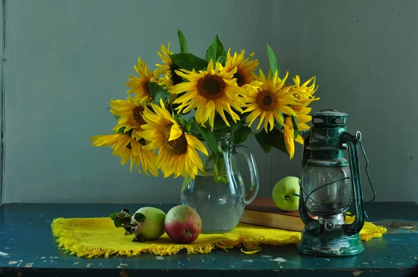 Nature Morte Bouquet Tournesols Dans Vase Sur Table — Photo