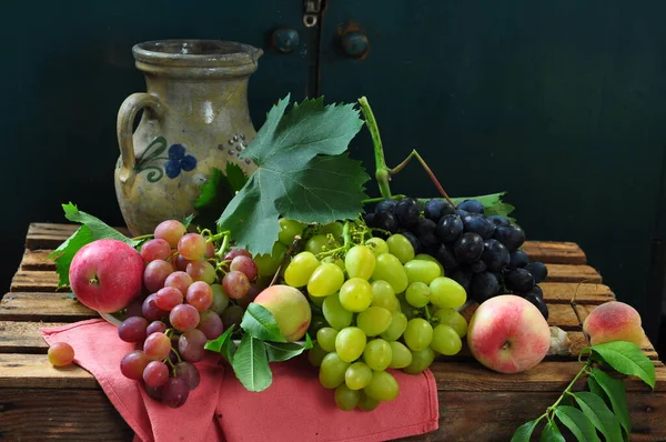 Ainda Vida Com Frutas Uvas — Fotografia de Stock