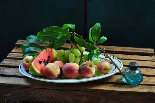 Frische Reife Früchte Und Grüne Äpfel — Stockfoto