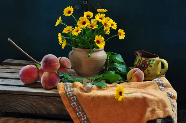 Sárga Virágcsendélet — Stock Fotó