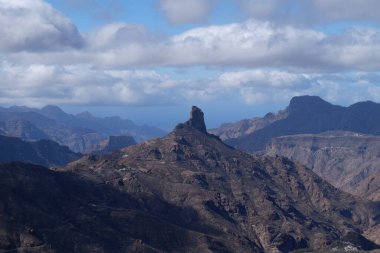 Büyük Kanarya, İspanya, Ocak 2019 - Tejeda 'dan Granan eda de Caldera de las Tereneda' nın havadan görünüşü