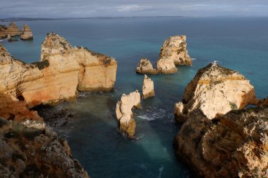 Deniz kıyısının güzel manzarası