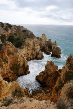 Portekiz Algarve kıyısında