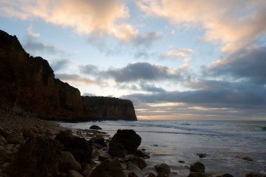Portekiz 'in Atlantik kıyısında gün batımı