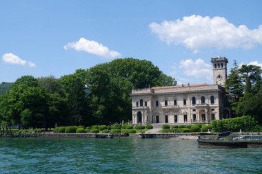 İtalya 'da ünlü bir turizm merkezi olan Como Gölü. Çok güzel bir göl.