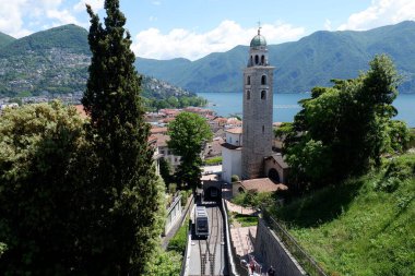 İtalya 'daki Como Gölü manzarası