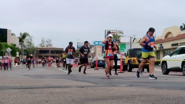 2023 Rock Roll San Diego Marathon Auf Dem Morena Blvd — Stockvideo